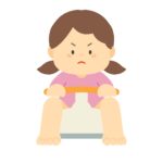 おまるでトイトレをする女の子の無料イラスト素材