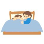 寝かしつけをする父親の無料イラスト素材