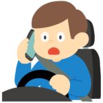 スマホで電話しながら運転してハッとする男性の無料イラスト